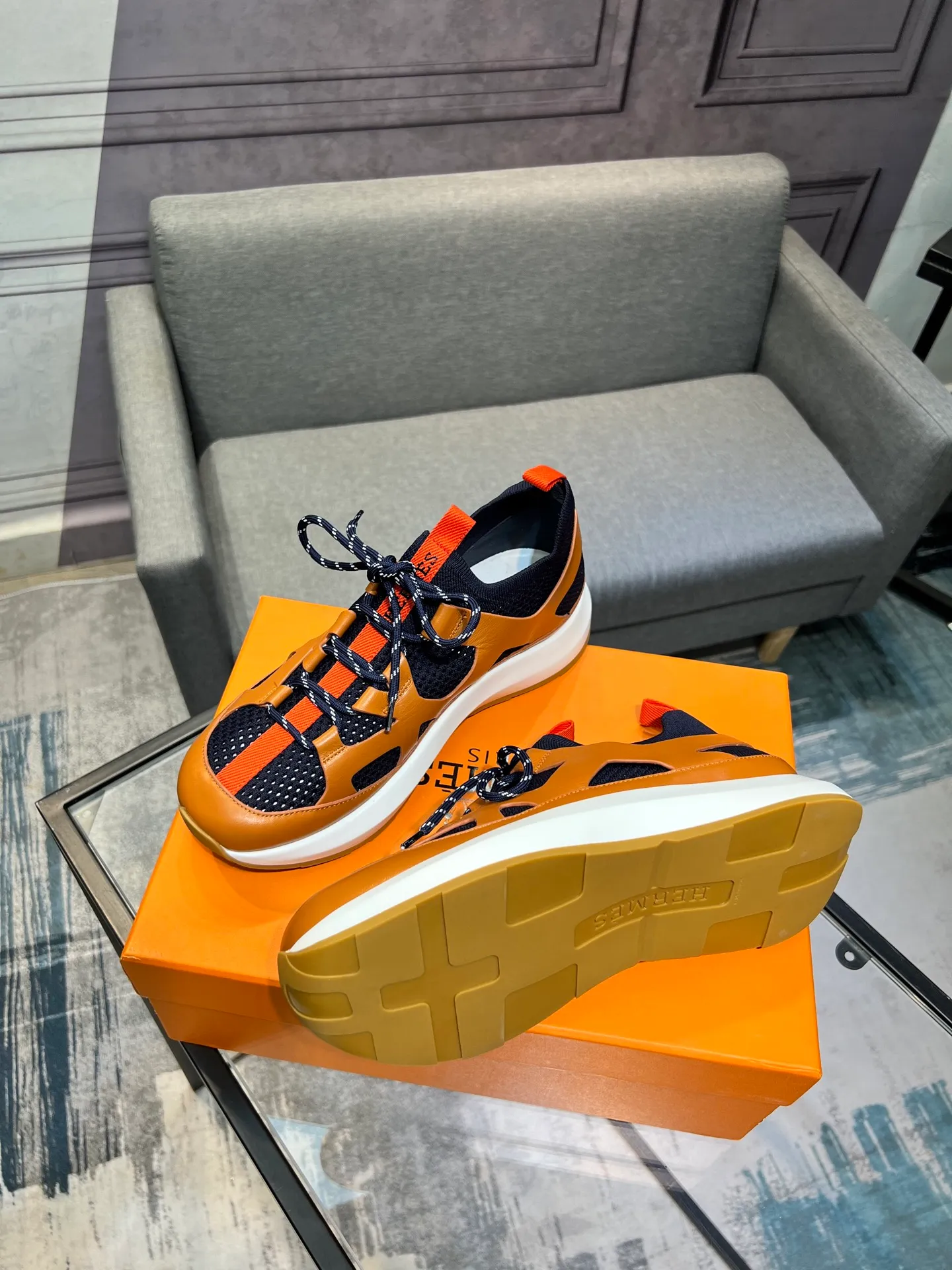 💰¥720 HERMES Men’s rest sneakers! -High-end quality original casual sports shoes -Upper: high nappa calfskin, forging technology, knitted fabric, shoe brand webbing, injection molded brand logo -Inner: foot pad; water-dyed cowhide -Outsole: ultra-light TPU·rubber; two-color molded outsole -Ultra-high quality control·fine workmanship: highlighted (high-end·luxury·grade) Size: 38-44 (45 46 customized)